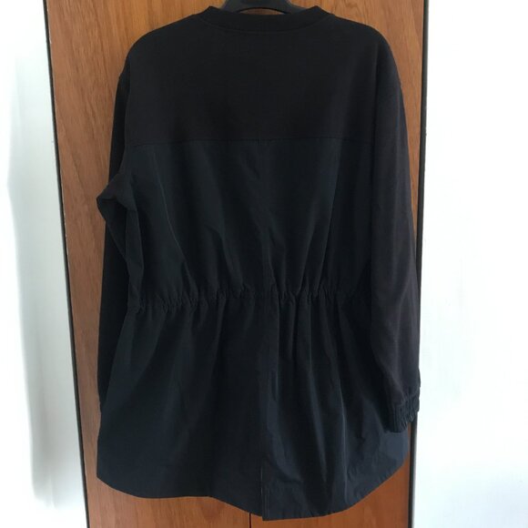Like New Athleta Black Crew Neck Cinched Lightweight Peplum Sweatshirt M - Picture 7 of 12
